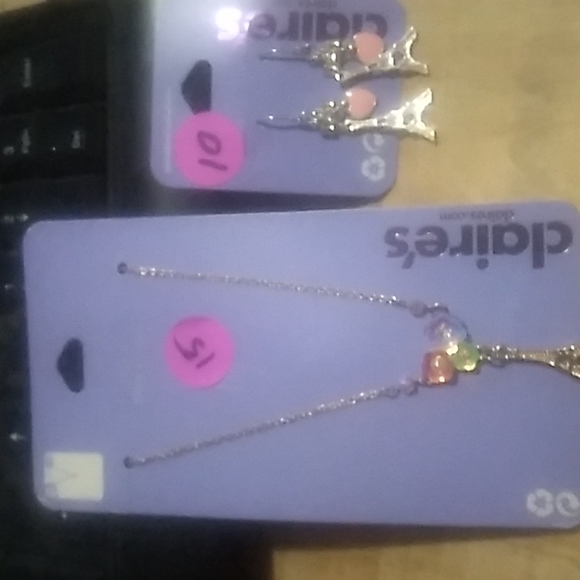 Clairs Jewelry - Ears pierced earrings And Necklace